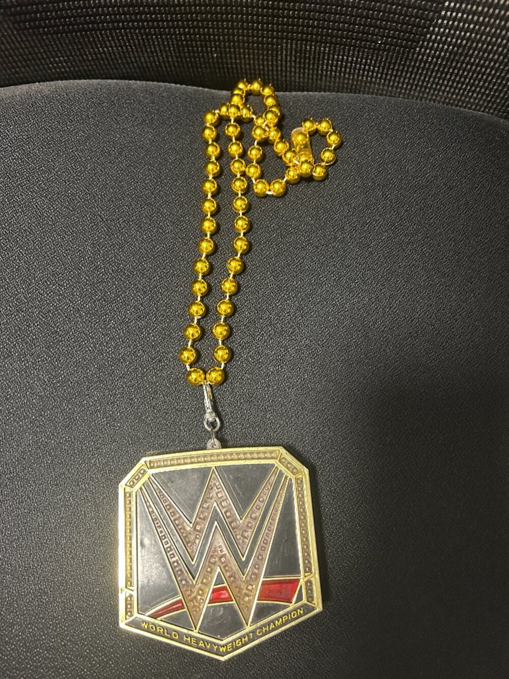 Share WWE World Heavyweight Champion Necklace Chain 2015 Authentic Lights Up
